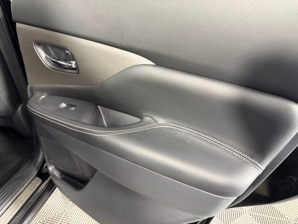Used 2024 Nissan Murano SV w/ SV Midnight Edition Package image 28