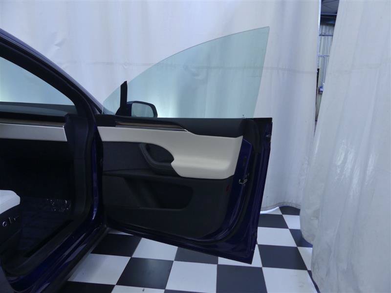 Used 2022 Tesla Model X AWD/4WD image 25