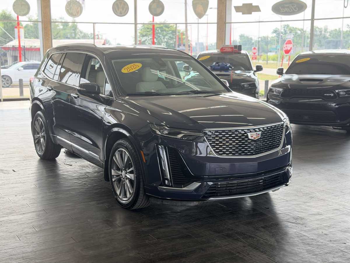 Used 2025 Cadillac XT6 Premium Luxury