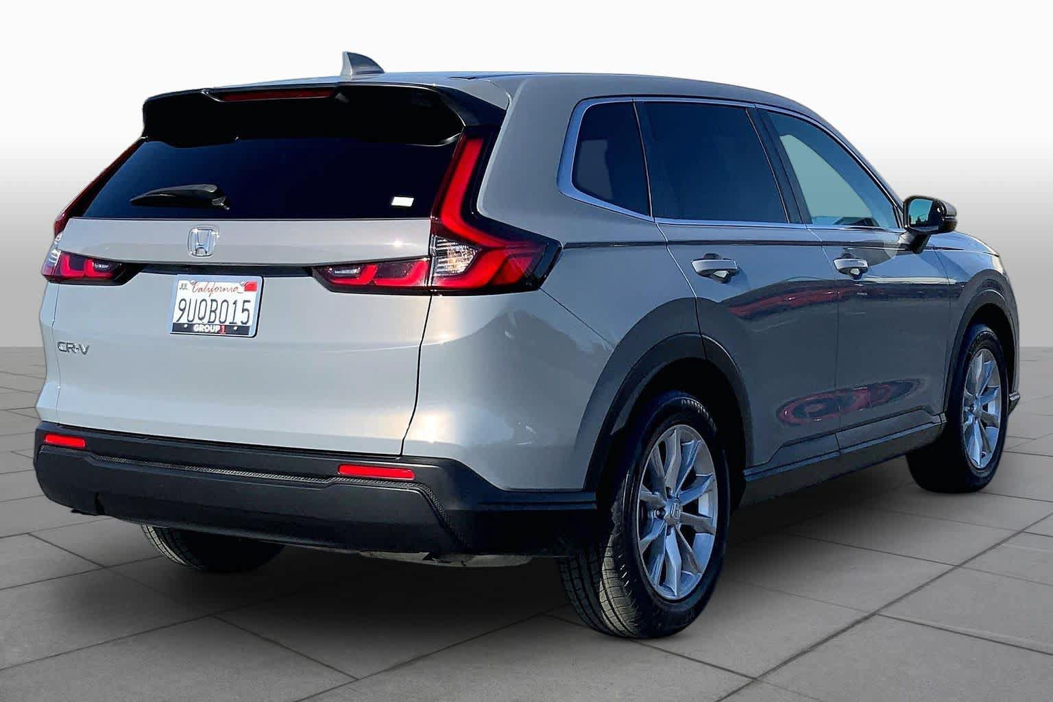 Used 2025 Honda CR-V EX image 12