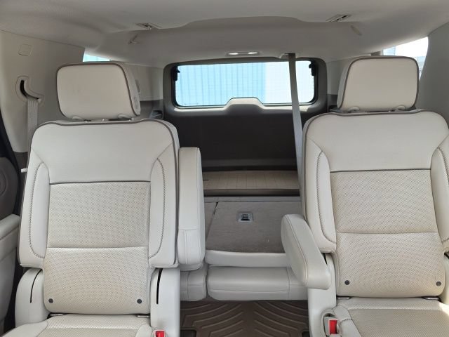 Used 2022 GMC Yukon Denali RWD image 8