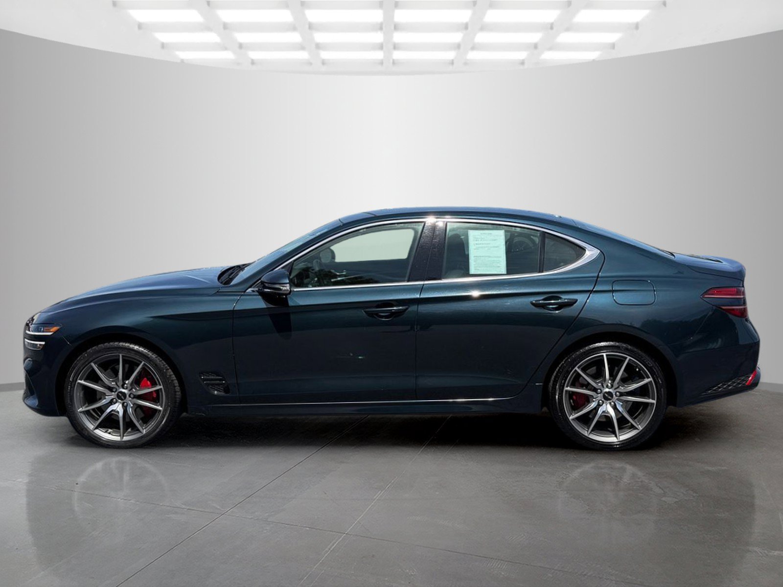 Used 2025 Genesis G70 2.5T RWD image 3