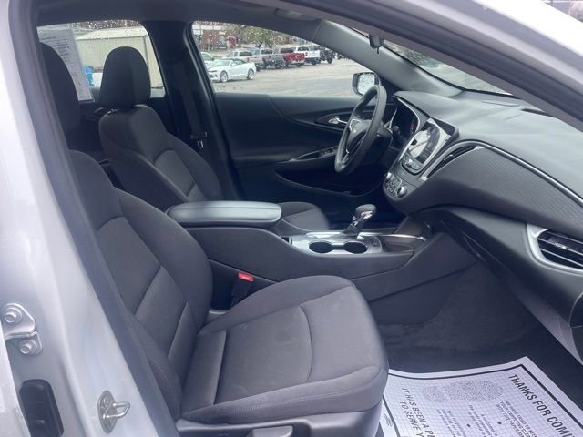 Used 2024 Chevrolet Malibu LT image 33