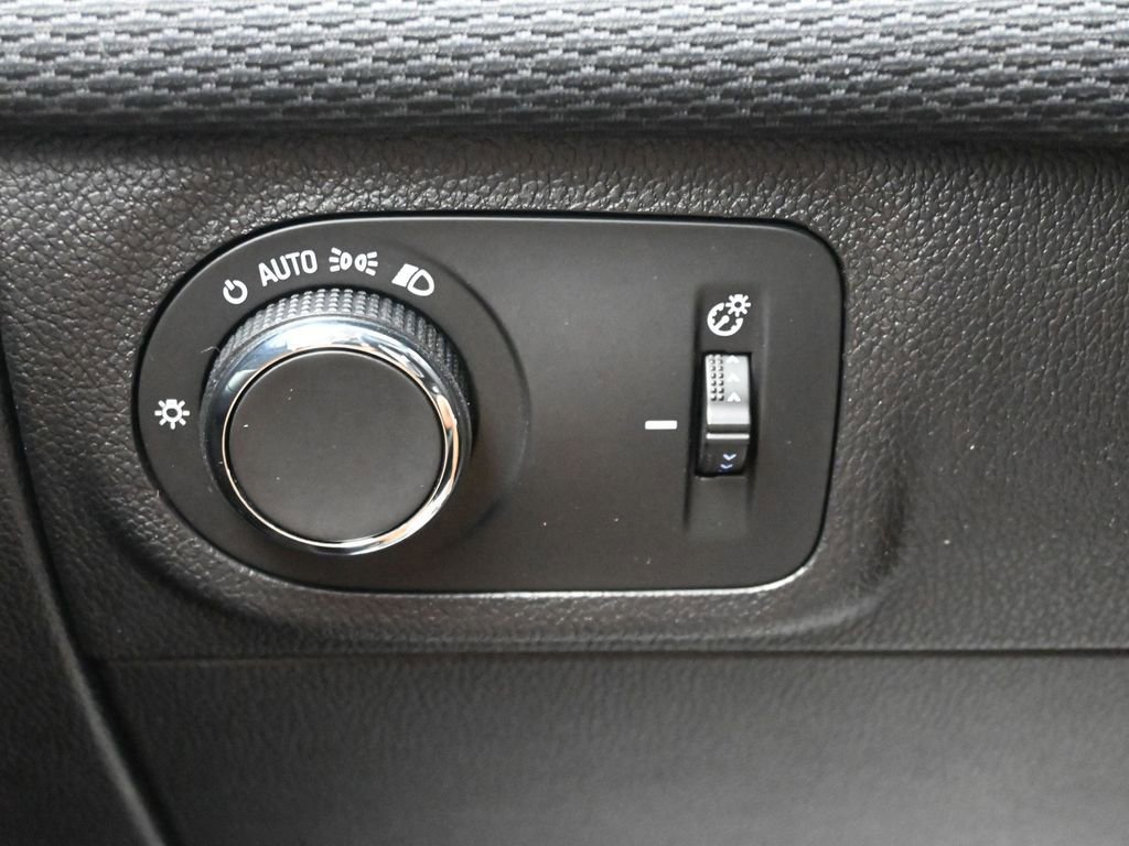 Used 2016 Chevrolet Cruze LT w/ Convenience Package image 21