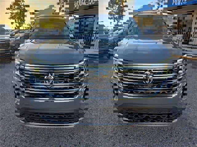 New 2026 Volkswagen Atlas SE image 2