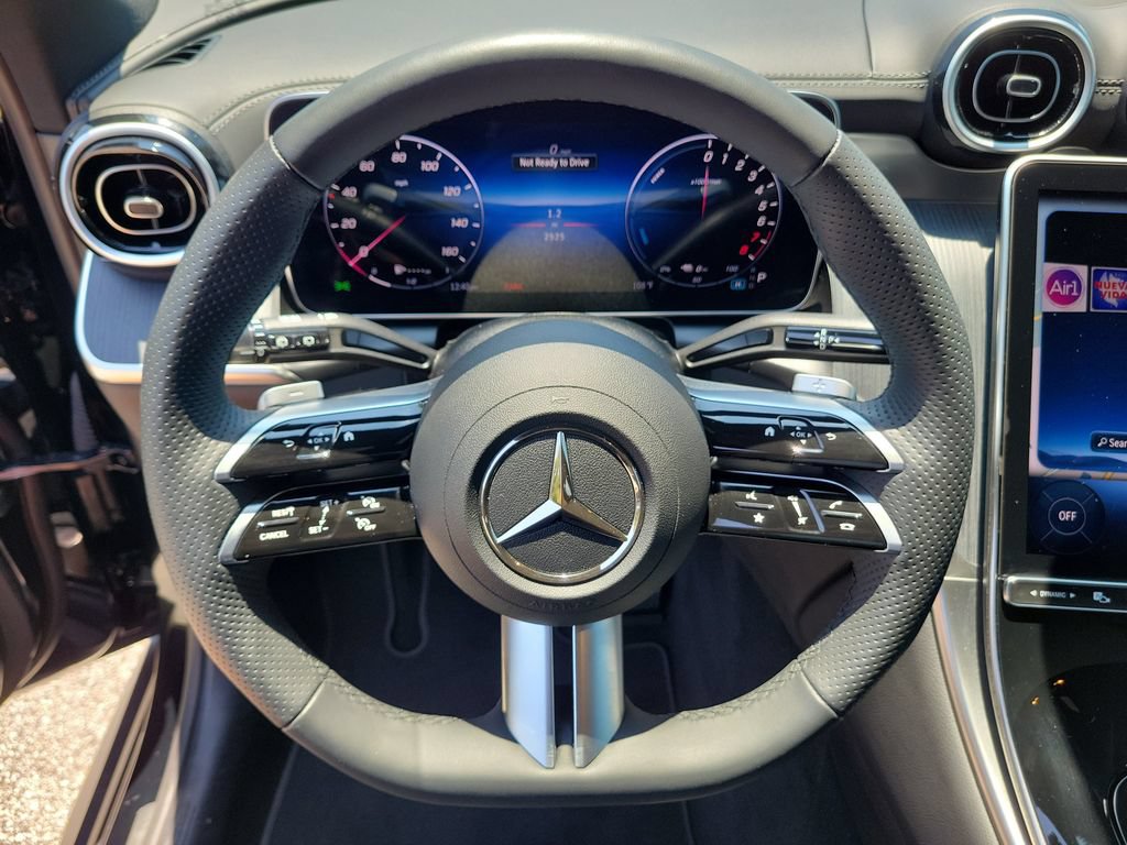 Used 2025 Mercedes-Benz GLC 350e 4MATIC image 29