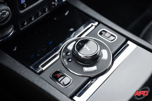 Used 2015 Rolls-Royce Wraith RWD image 19