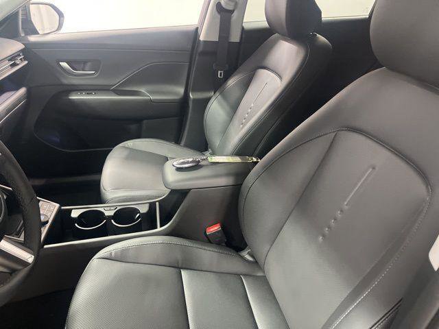 New 2026 Hyundai Kona Limited FWD image 8
