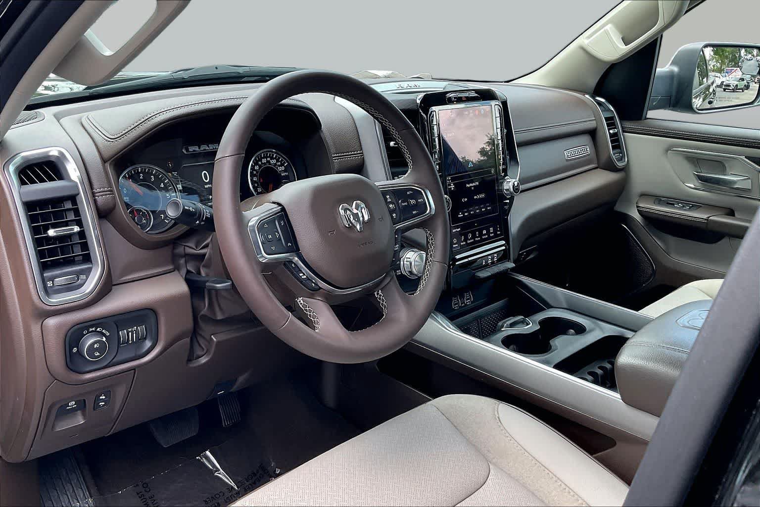 Used 2025 RAM 1500 Laramie AWD/4WD image 26