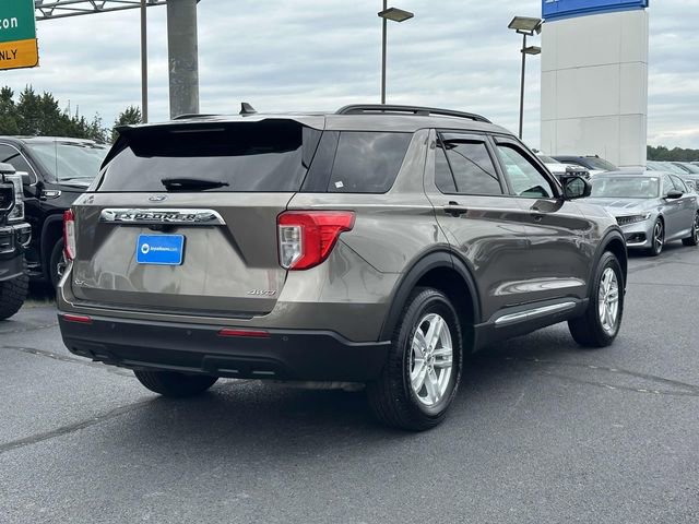 Used 2021 Ford Explorer XLT AWD/4WD image 2