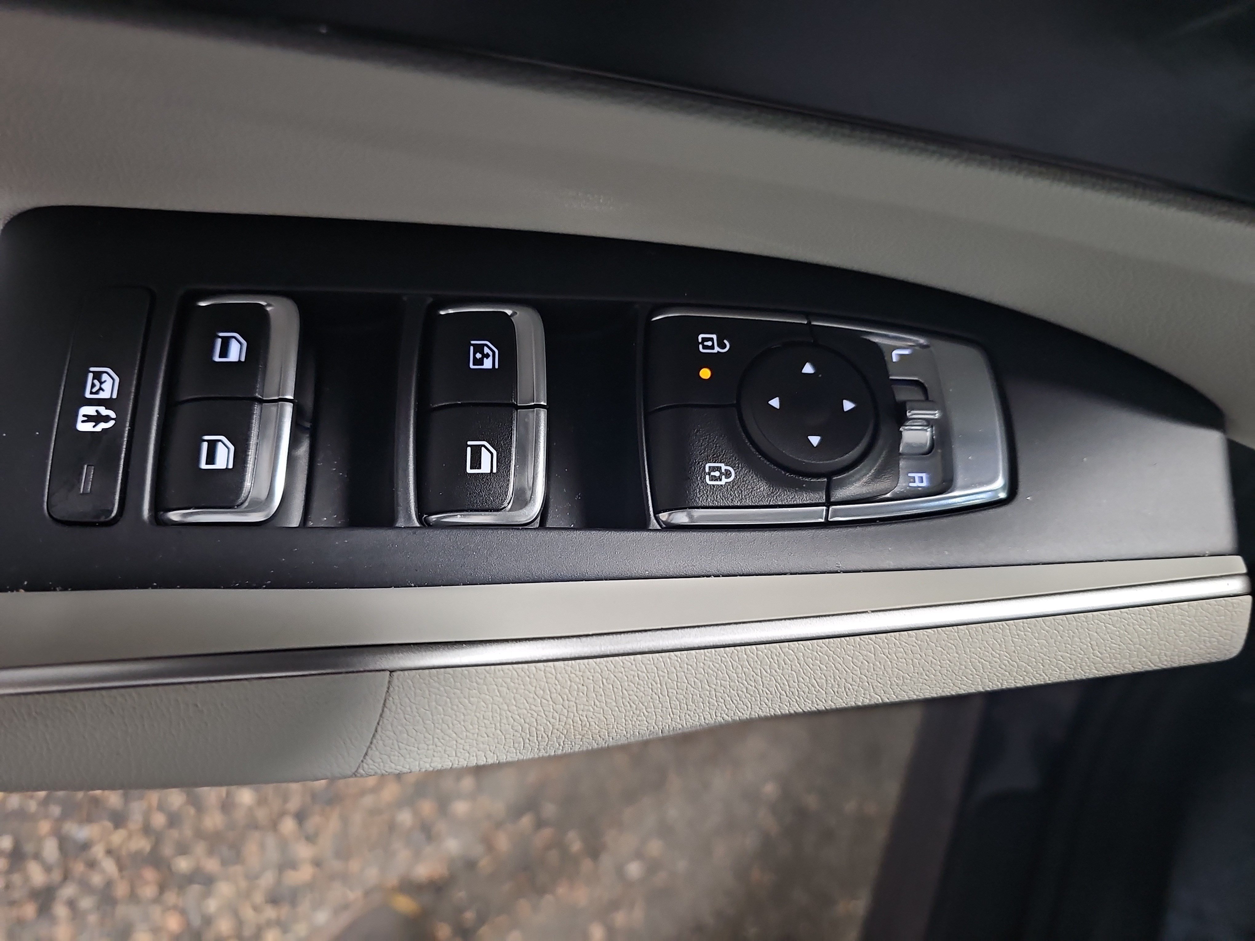 Used 2025 Kia Sorento EX w/ Panoramic Sunroof Package FWD image 28