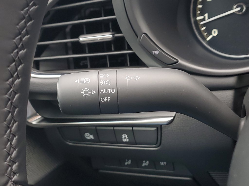 New 2026 MAZDA MAZDA3 2.5 S Hatchback w/ Premium Pkg FWD image 19