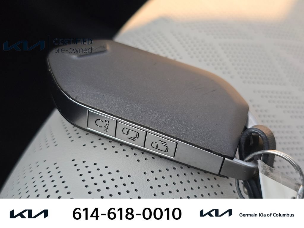 Certified 2026 Kia Carnival EX FWD image 33