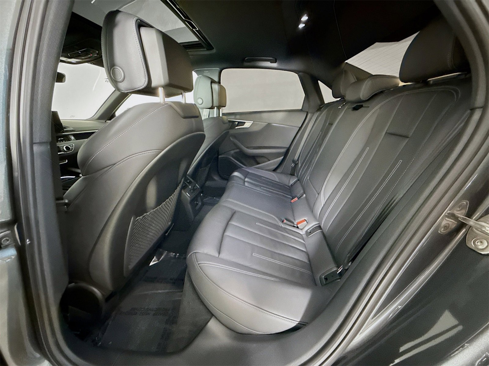 Used 2024 Audi A4 2.0T Premium w/ Convenience Package image 24