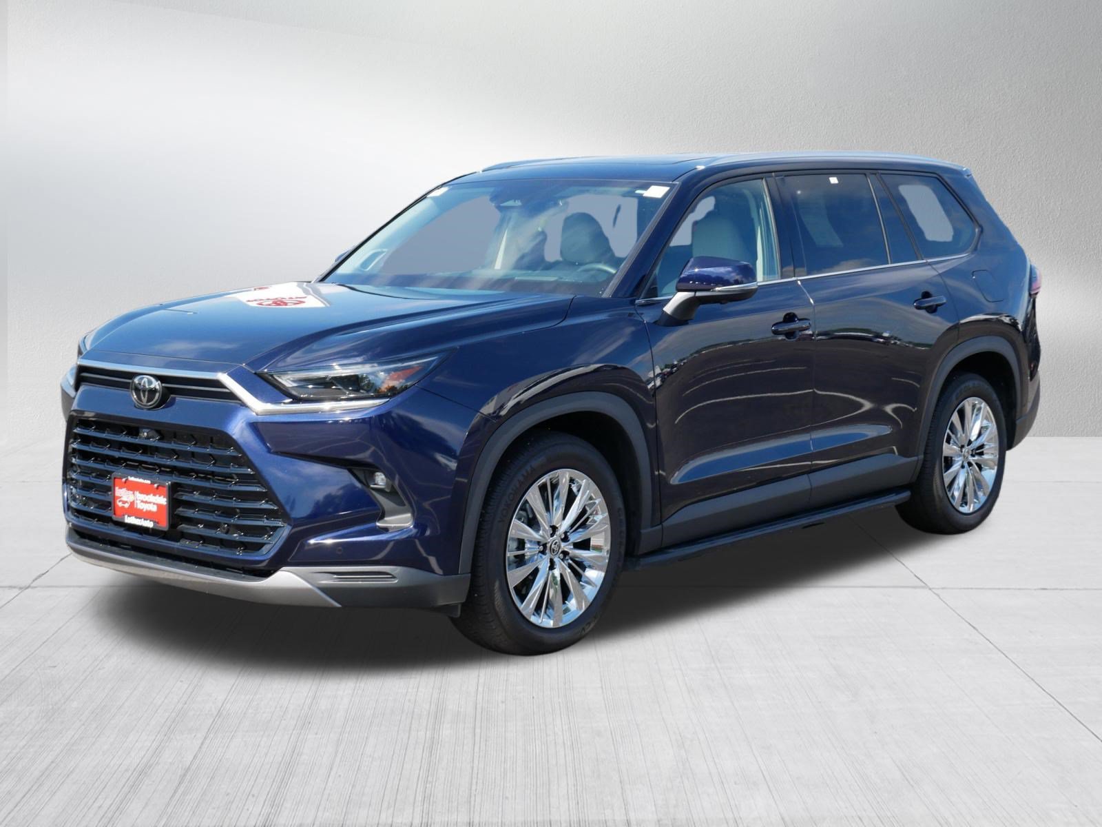 Certified 2025 Toyota Grand Highlander AWD image 3
