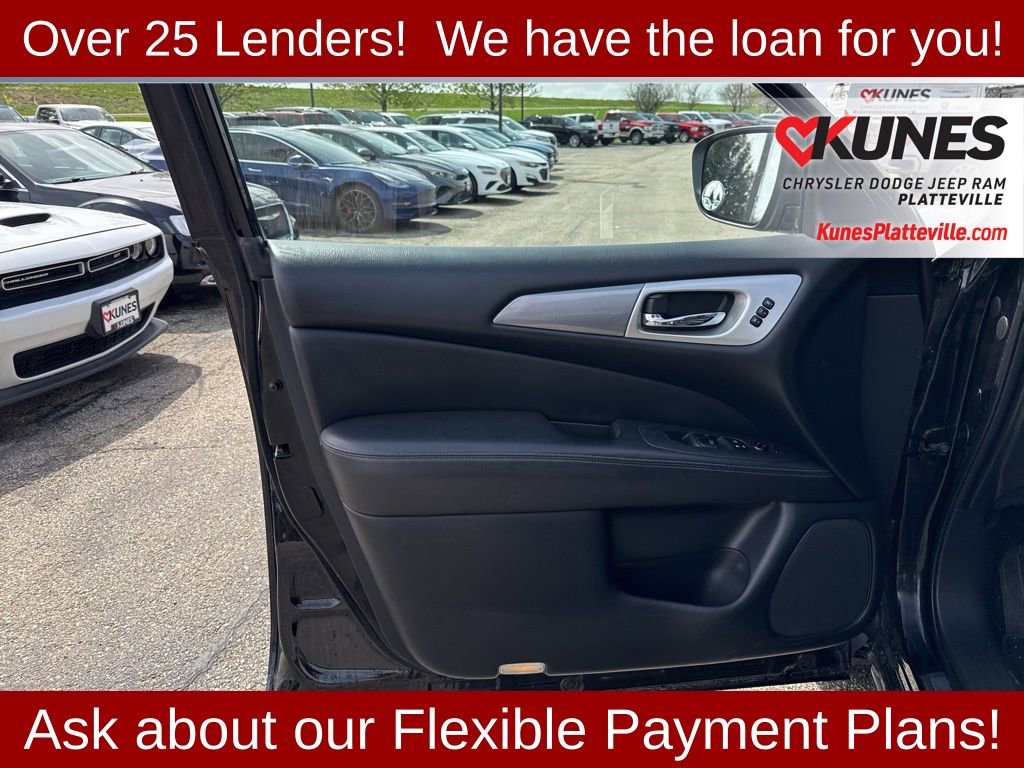 Used 2019 Nissan Pathfinder SL AWD/4WD image 11