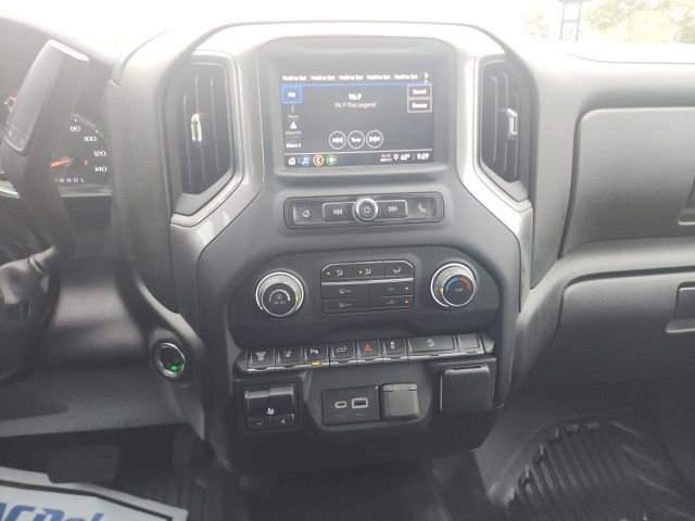 Used 2024 Chevrolet Silverado 3500 W/T image 25