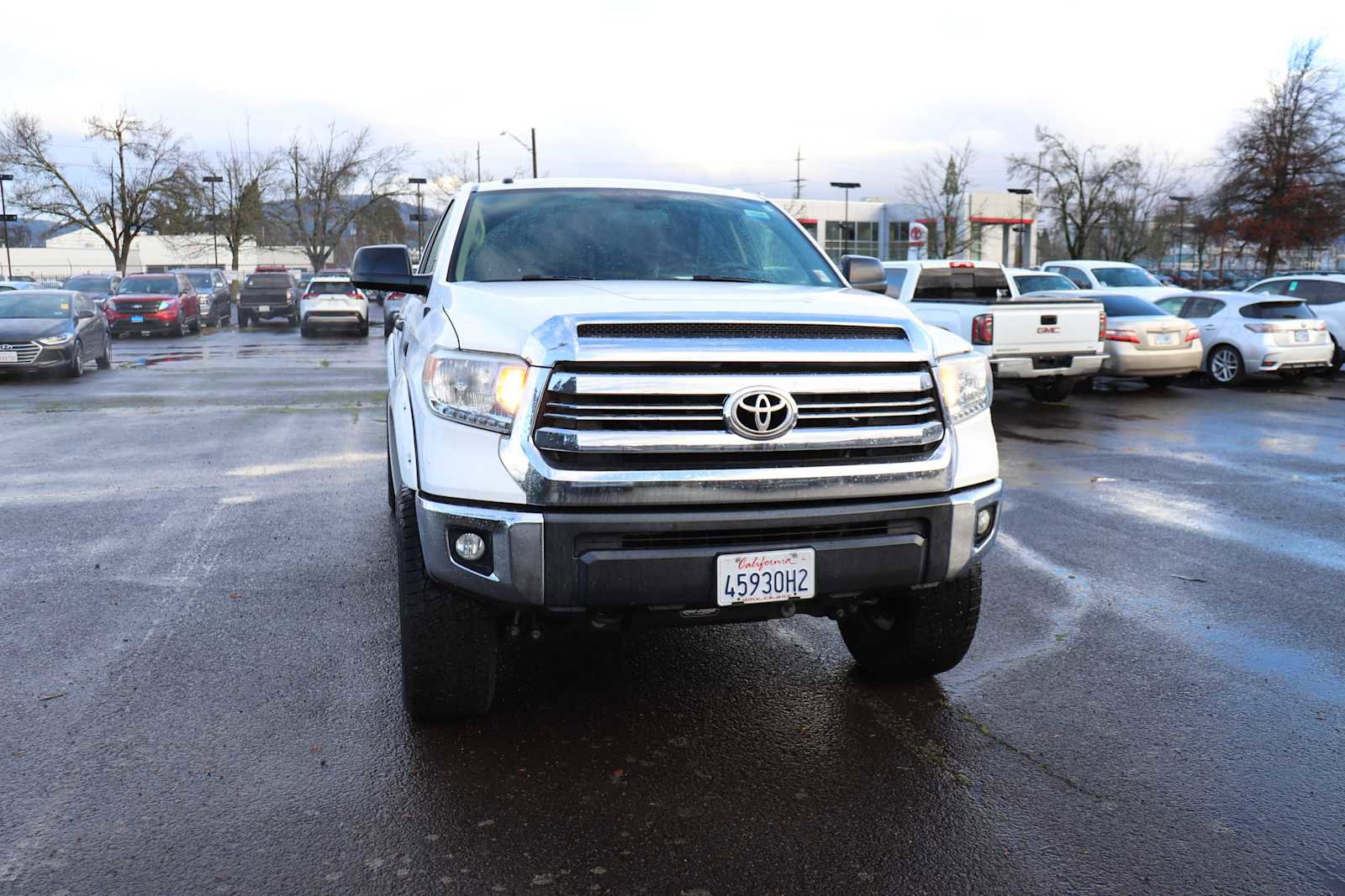 Certified 2017 Toyota Tundra SR5 image 3