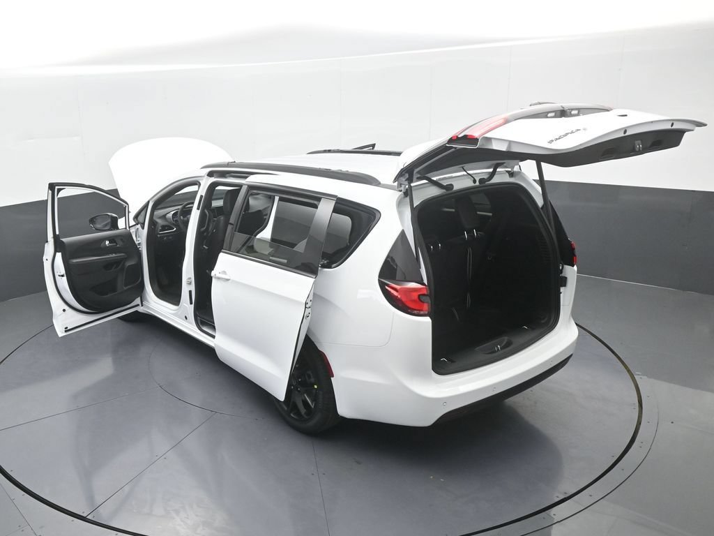 New 2026 Chrysler Pacifica Select w/ S Appearance Package FWD image 65