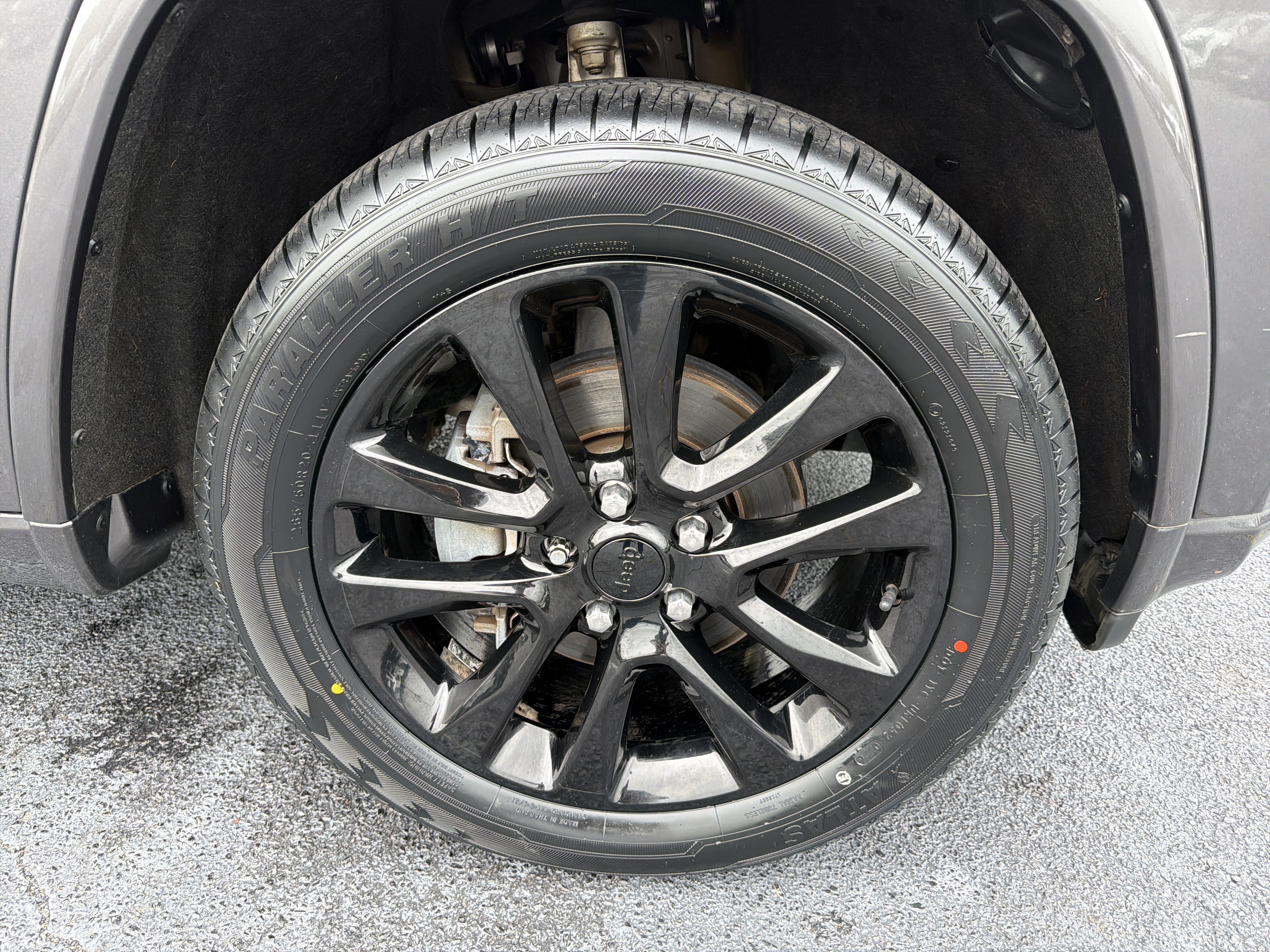 Used 2018 Jeep Grand Cherokee Altitude AWD/4WD image 10