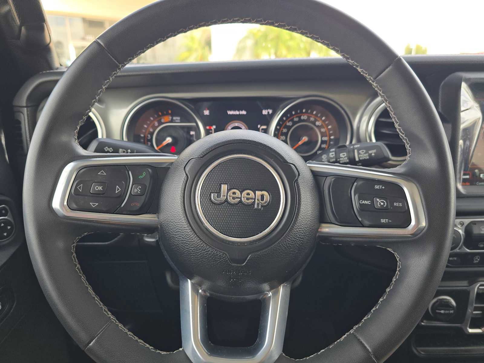 Used 2023 Jeep Wrangler Unlimited Sahara AWD/4WD image 22