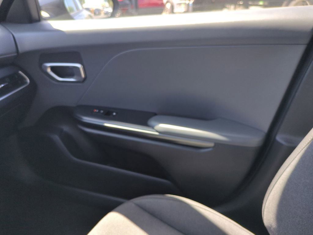 Used 2025 Kia K4 FWD image 31