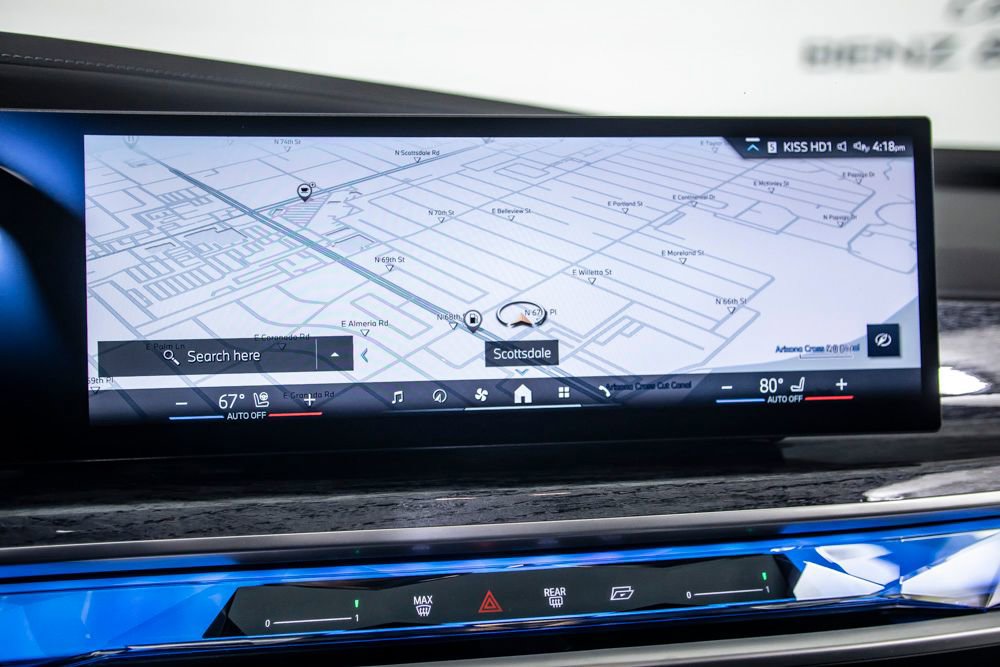 Used 2025 BMW 740i w/ Premium Package RWD image 29