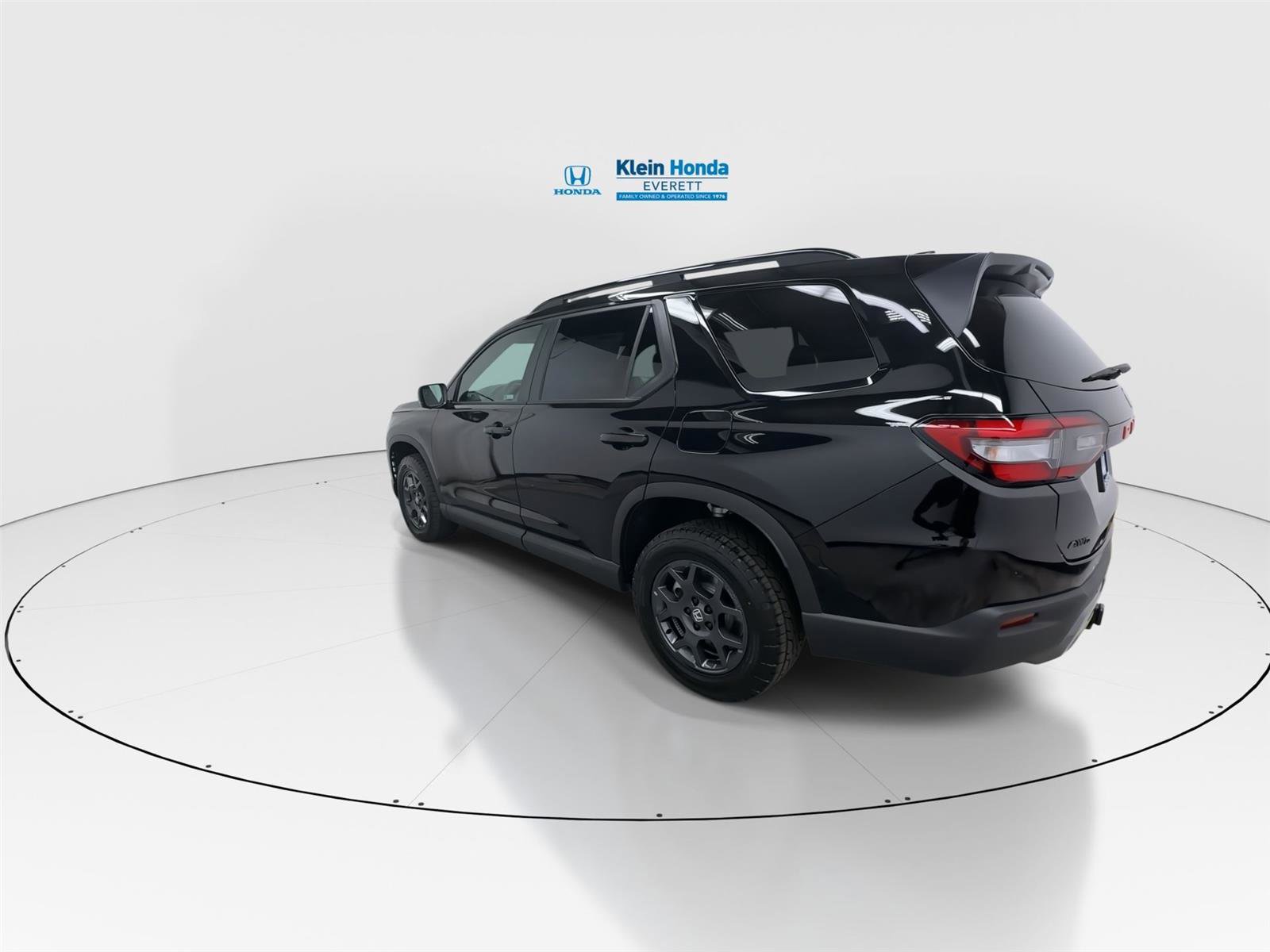 New 2026 Honda Pilot TrailSport image 8