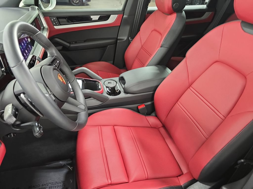 Certified 2026 Porsche Cayenne AWD/4WD image 5