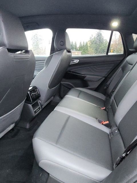 Used 2024 Volkswagen ID.4 Pro S image 9