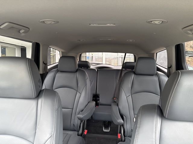 Used 2020 Buick Enclave Essence w/ Sound and Sites Package image 14