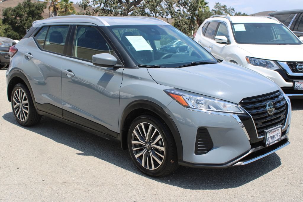 Used 2021 Nissan Kicks SV FWD image 3