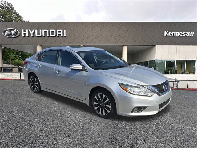 Used 2016 Nissan Altima 2.5 SV w/ Convenience Package