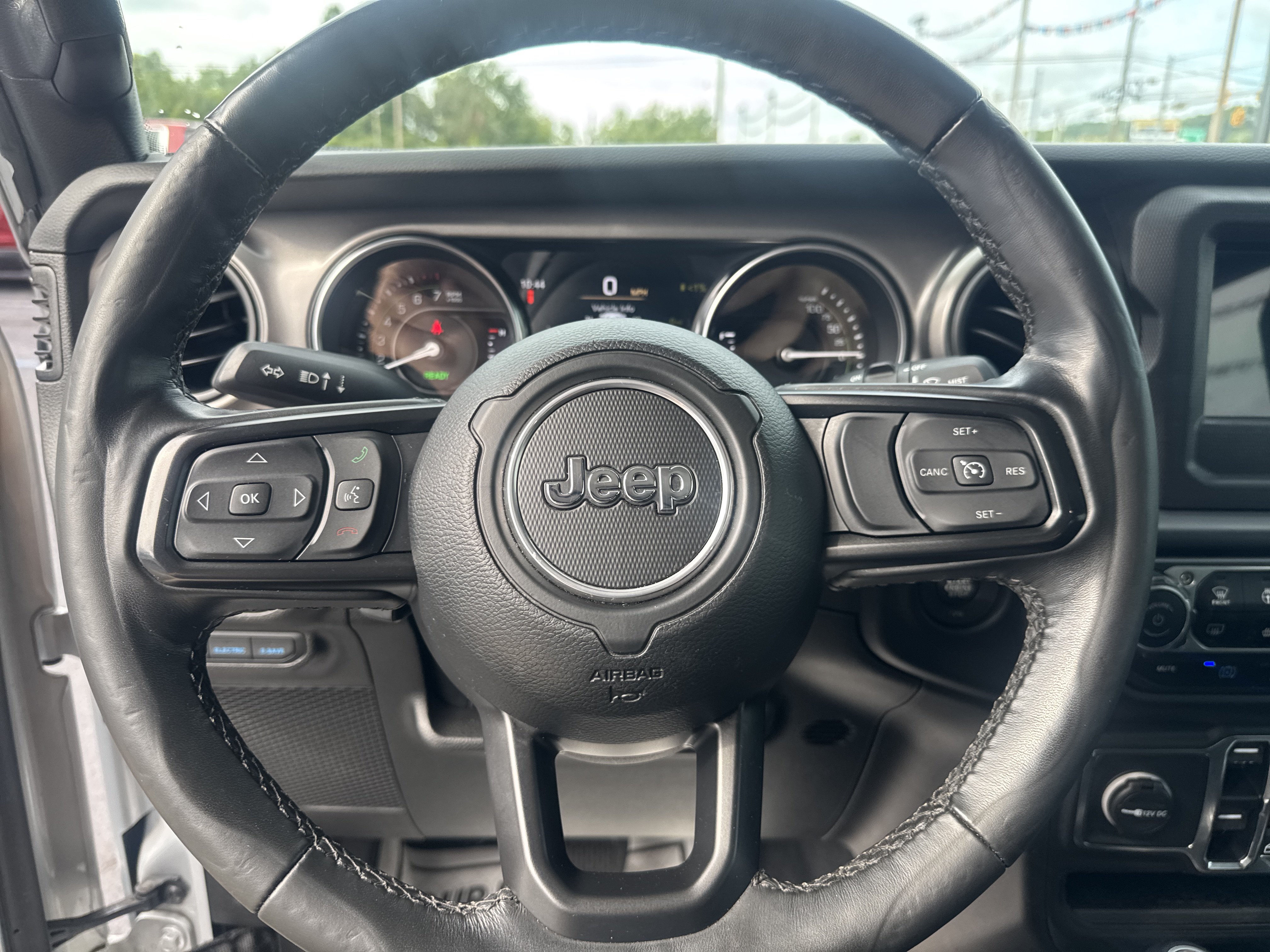 Used 2023 Jeep Wrangler Unlimited w/ Cold Weather Group AWD/4WD image 17