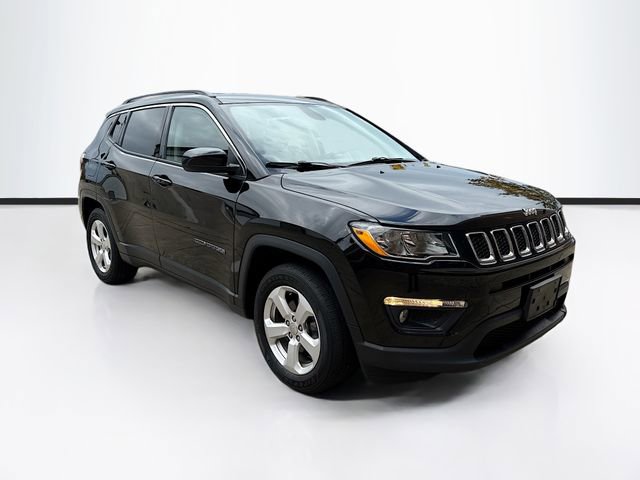 Used 2018 Jeep Compass Latitude image 3
