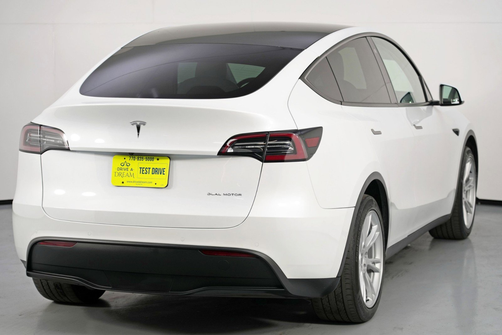 Used 2020 Tesla Model Y Long Range image 50