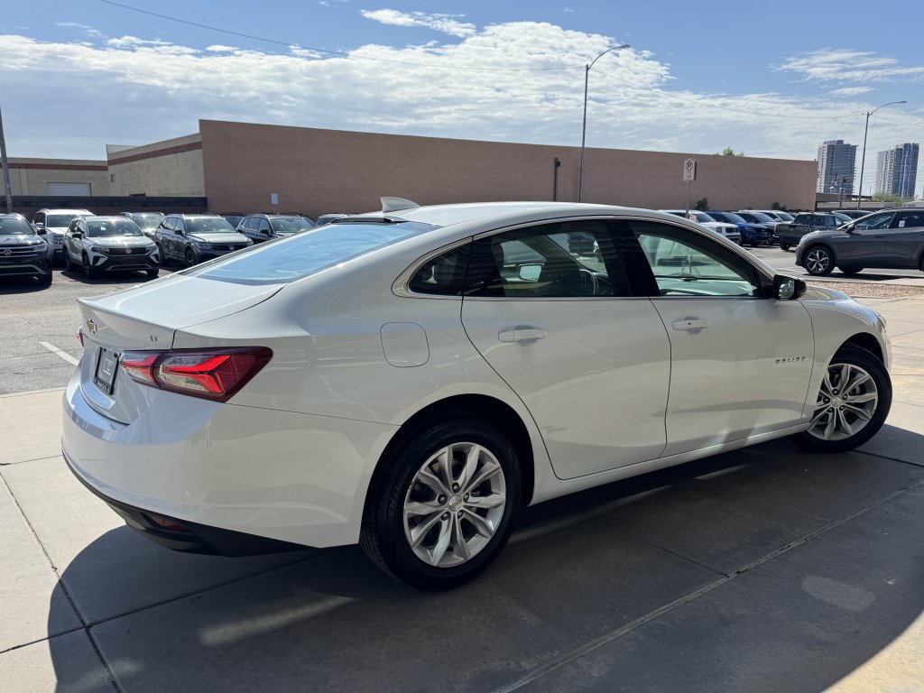 Used 2022 Chevrolet Malibu LT image 4