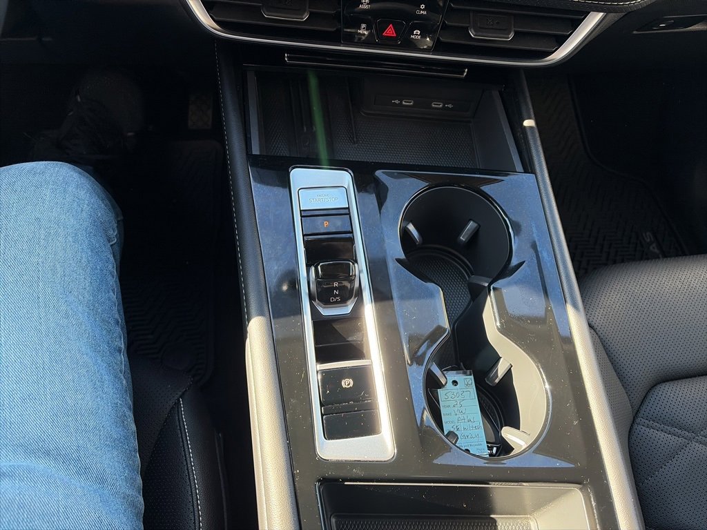 Certified 2025 Volkswagen Atlas SE image 19