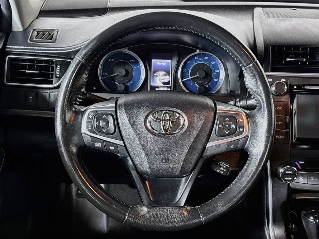 Used 2015 Toyota Camry XLE w/ Moonroof Package FWD image 13