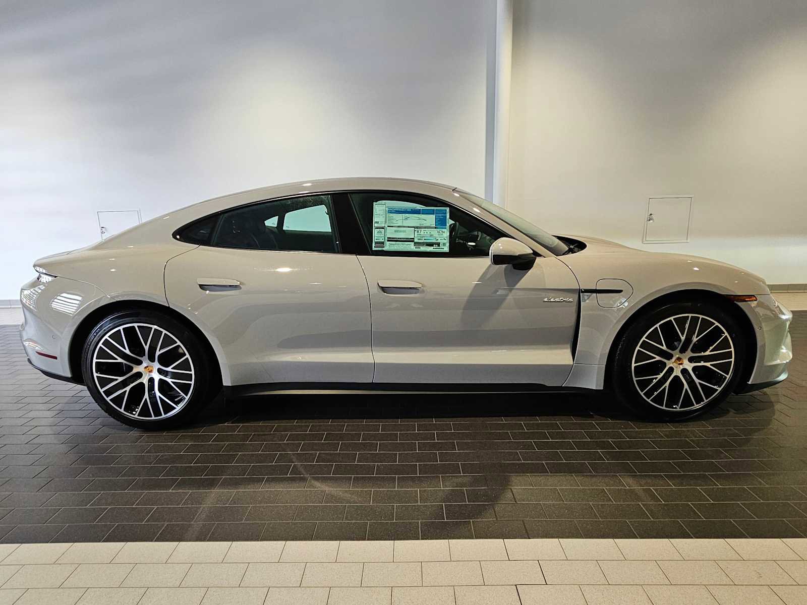 New 2025 Porsche Taycan image 8