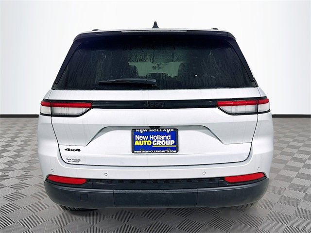 New 2025 Jeep Grand Cherokee Altitude image 5