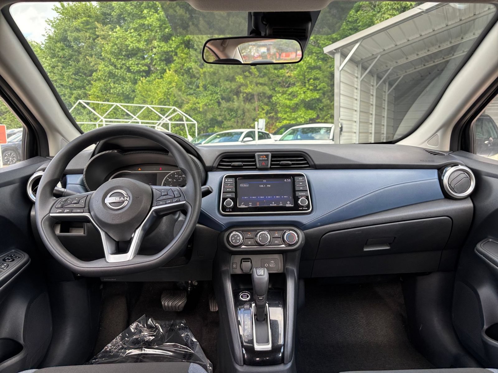 Used 2025 Nissan Versa SV FWD image 29