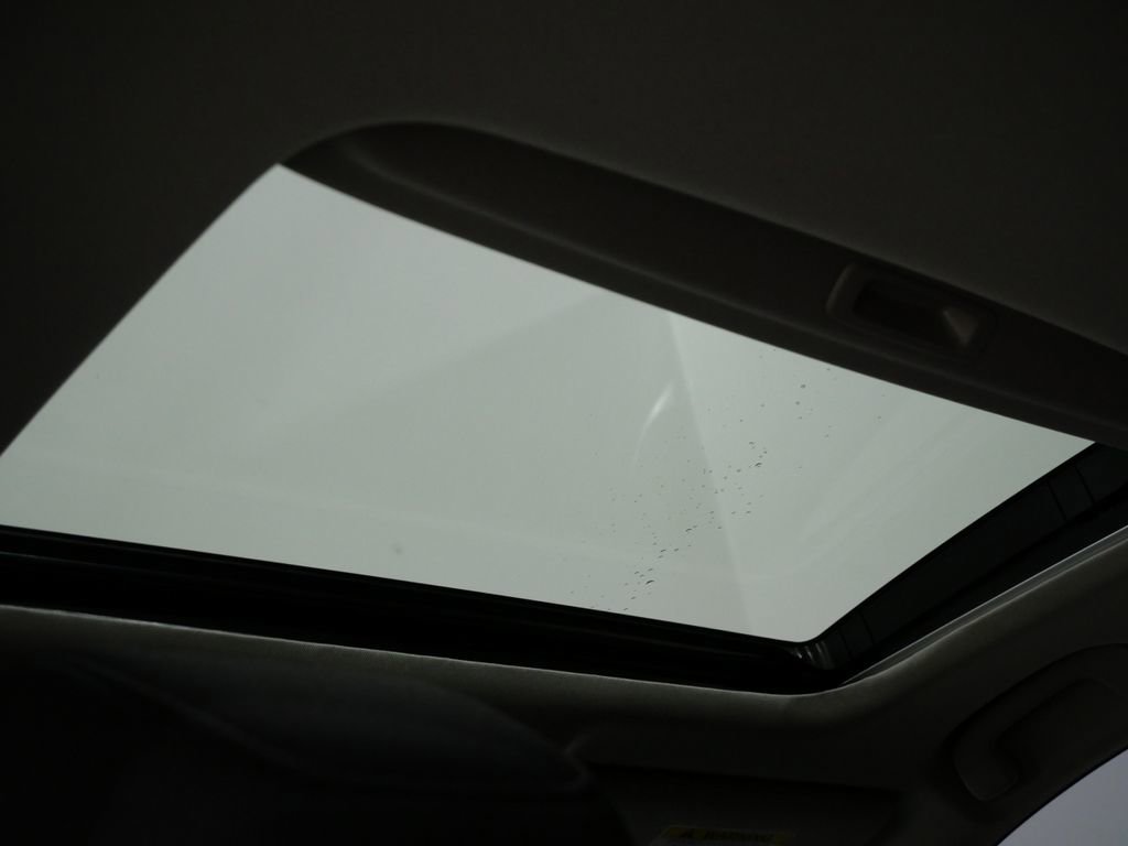 Used 2025 Honda Accord SE image 4