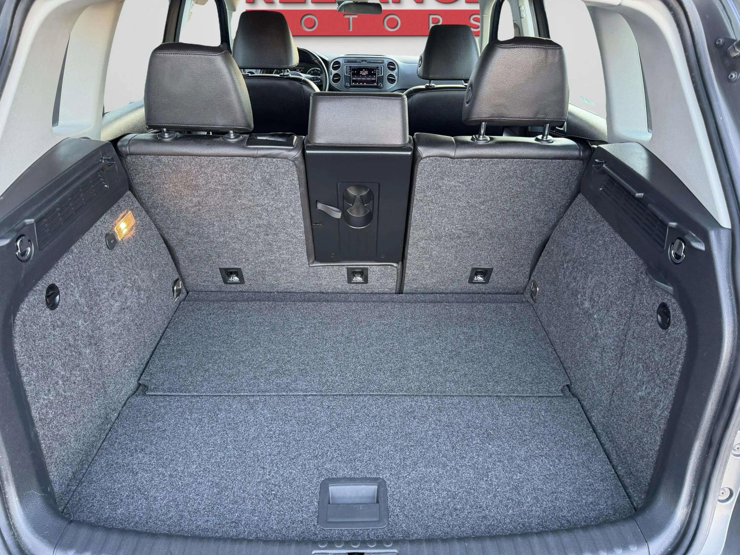 Used 2017 Volkswagen Tiguan S image 20