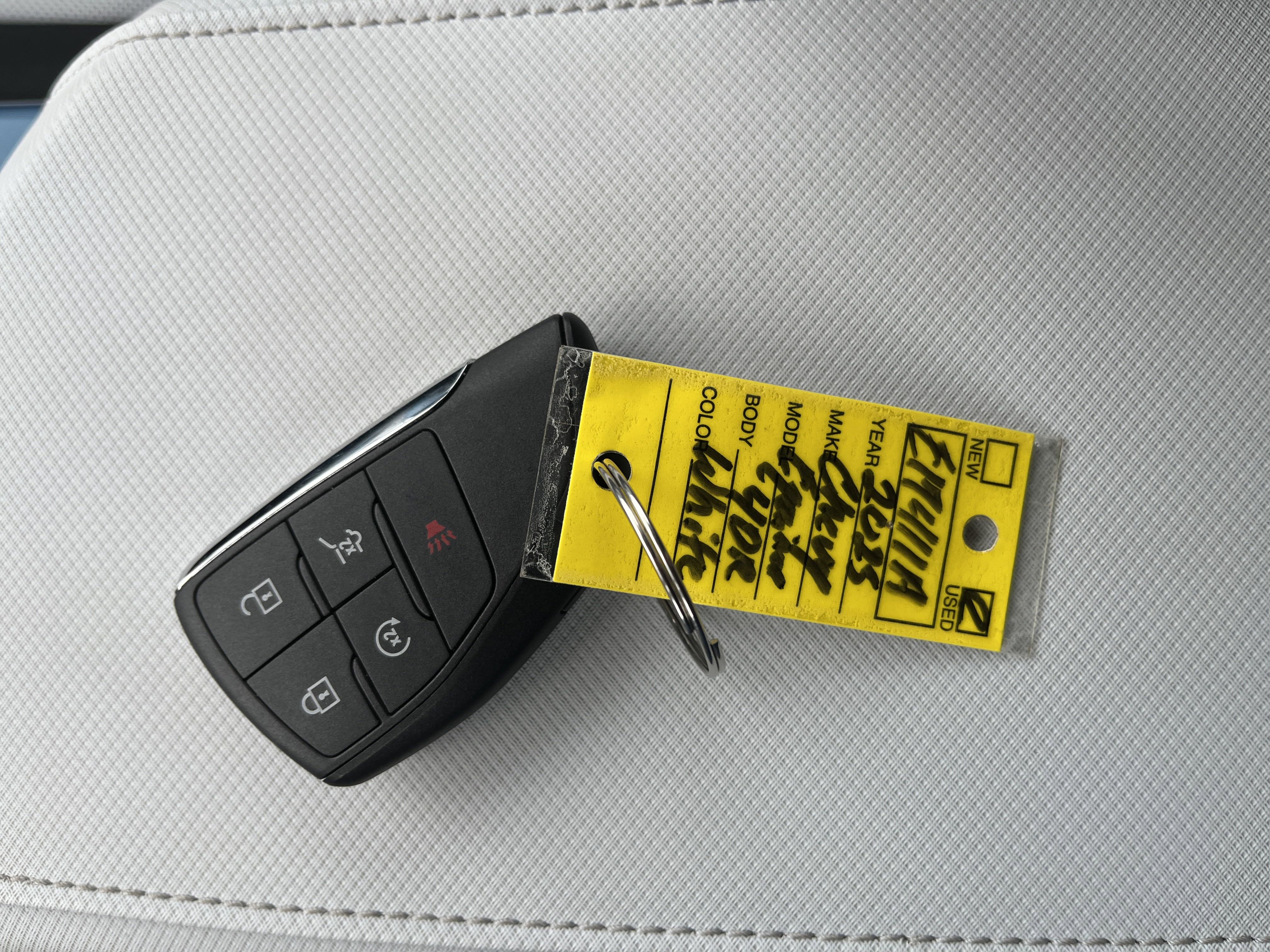 Used 2025 Chevrolet Equinox EV LT w/ Convenience Package image 32