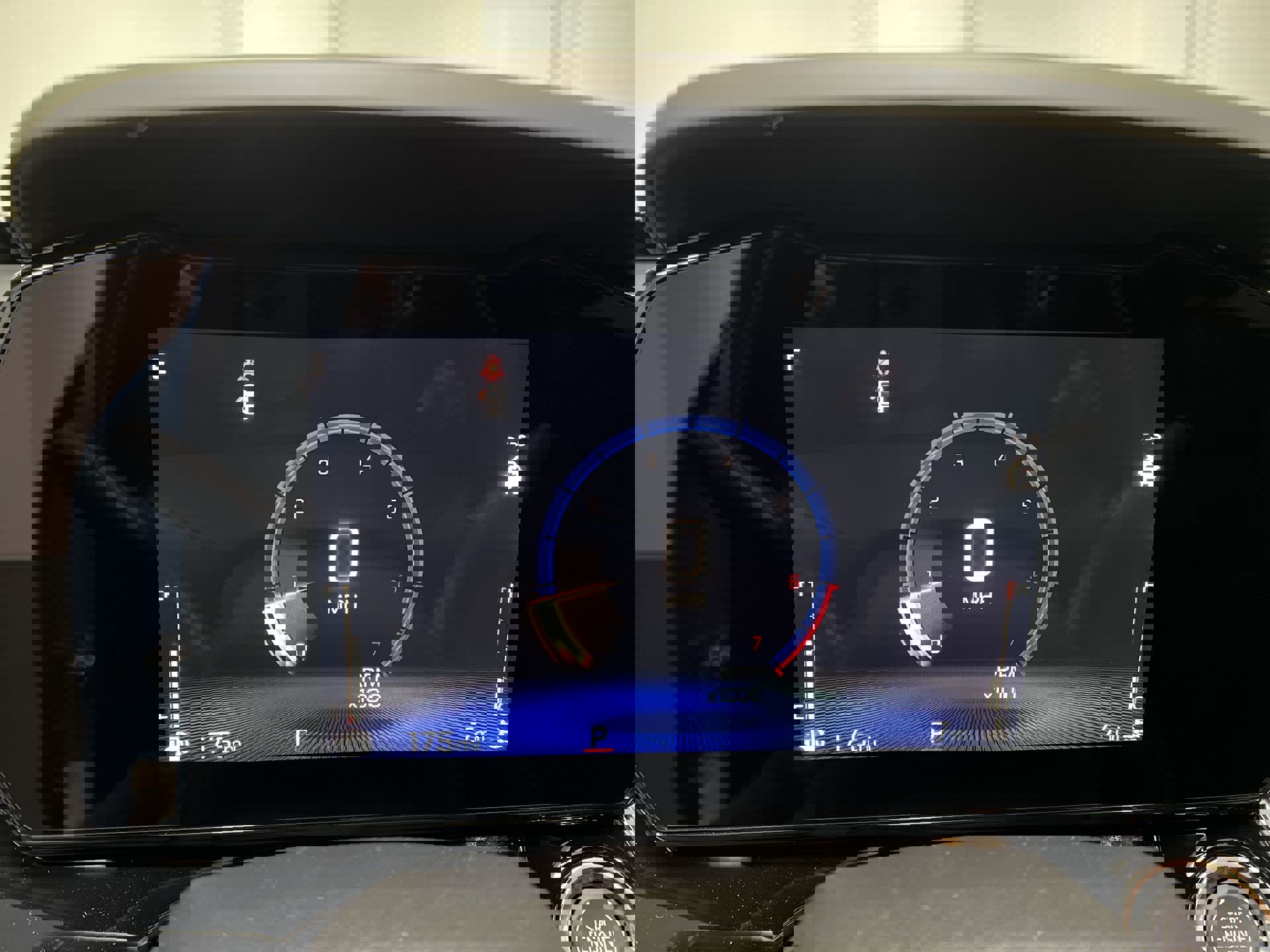 New 2026 Chevrolet Trax RS w/ Driver Confidence Package image 44