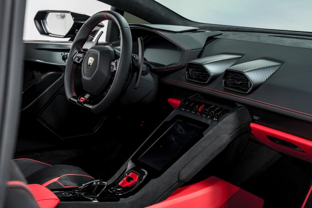 Used 2024 Lamborghini Huracan Tecnica RWD image 33
