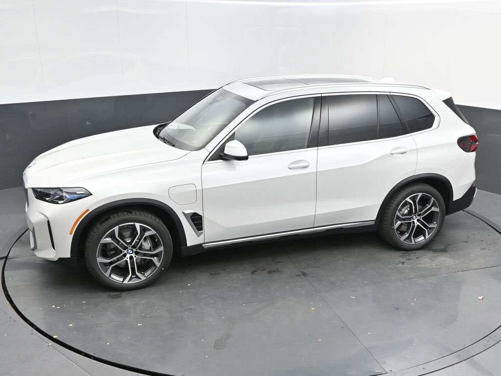 New 2026 BMW X5 xDrive50e image 45
