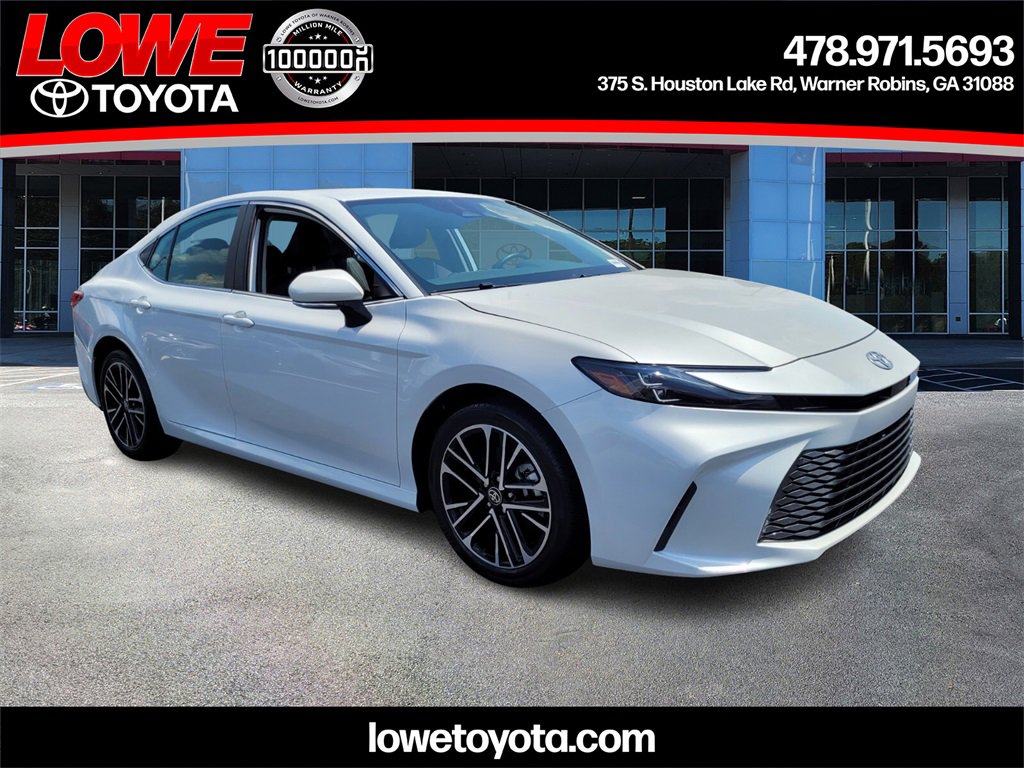 Used 2025 Toyota Camry XLE