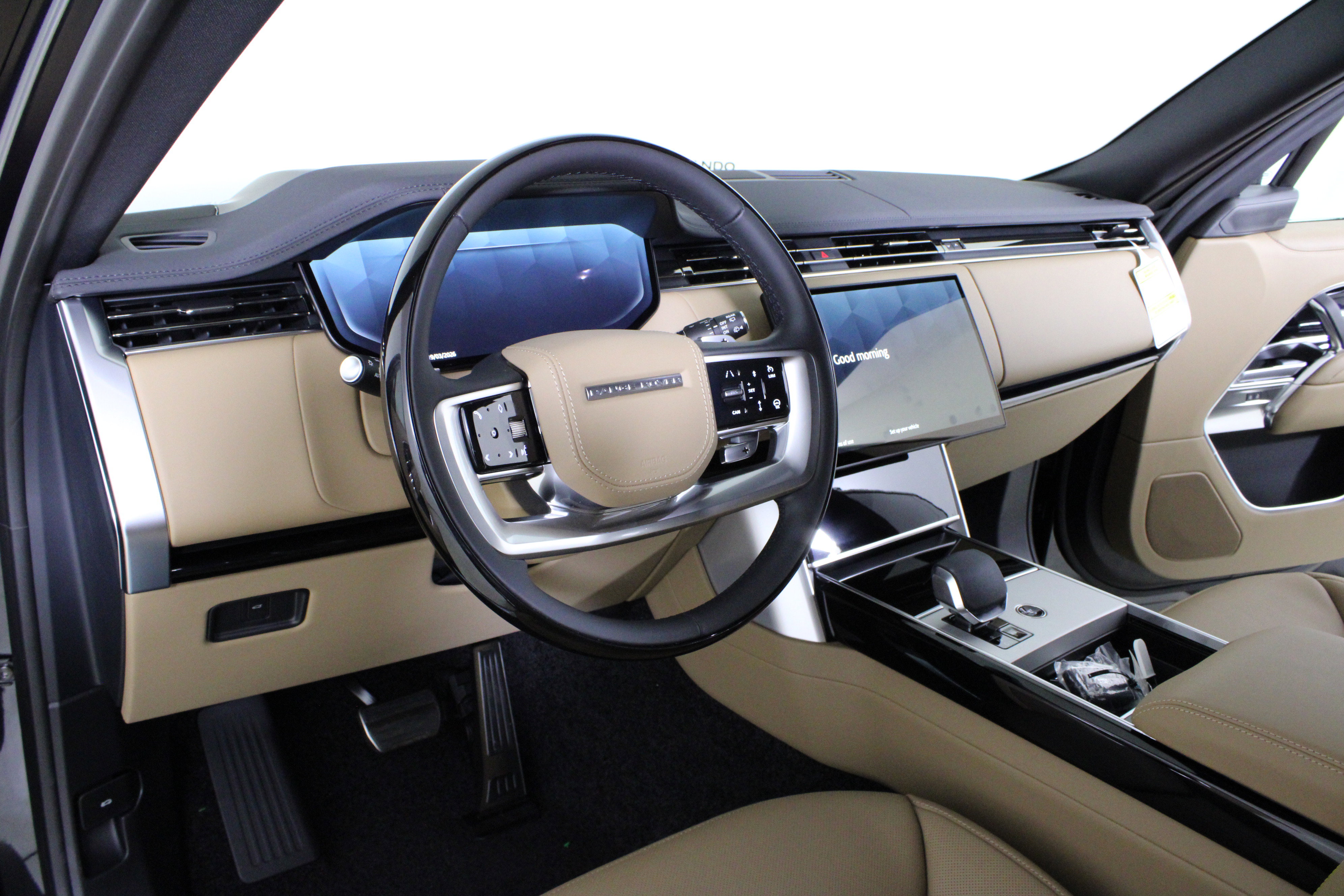 New 2026 Land Rover Range Rover Long Wheelbase SE image 16